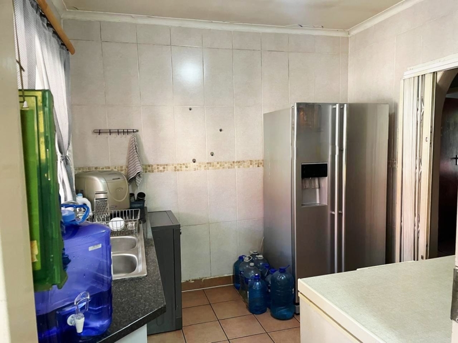 4 Bedroom Property for Sale in Geelhoutpark North West